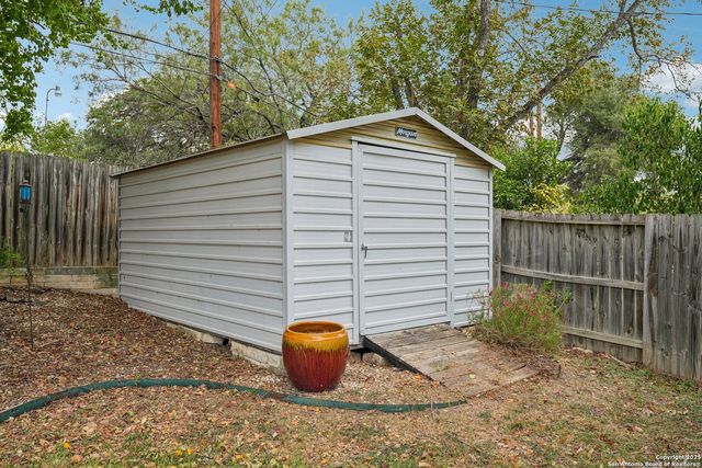 5323 Cerro Vista, San Antonio, TX 78233