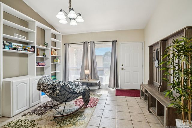 5323 Cerro Vista, San Antonio, TX 78233