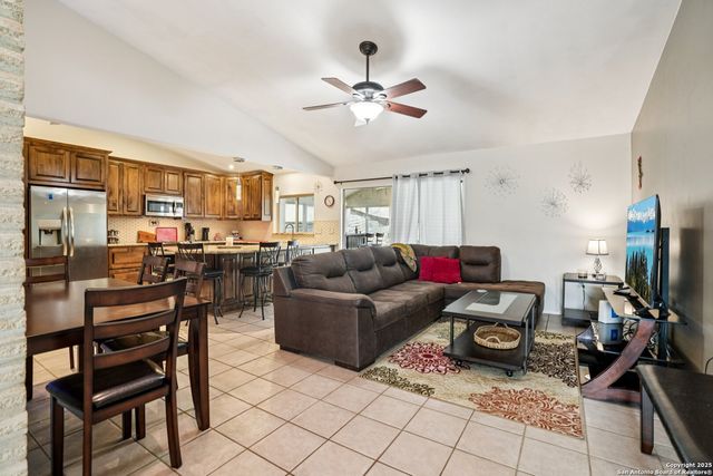 5323 Cerro Vista, San Antonio, TX 78233