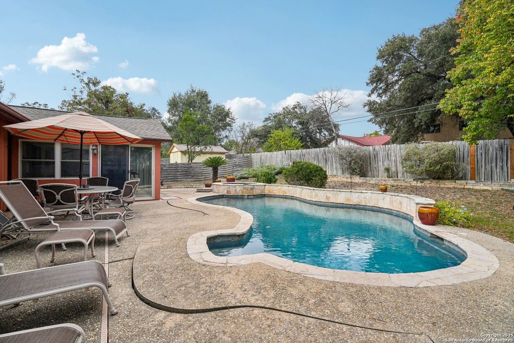 5323 Cerro Vista, San Antonio, TX 78233