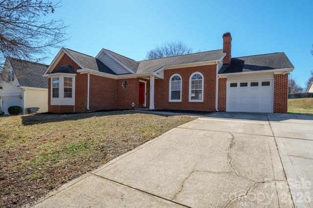 833 Brattleboro Court, Charlotte, NC 28217