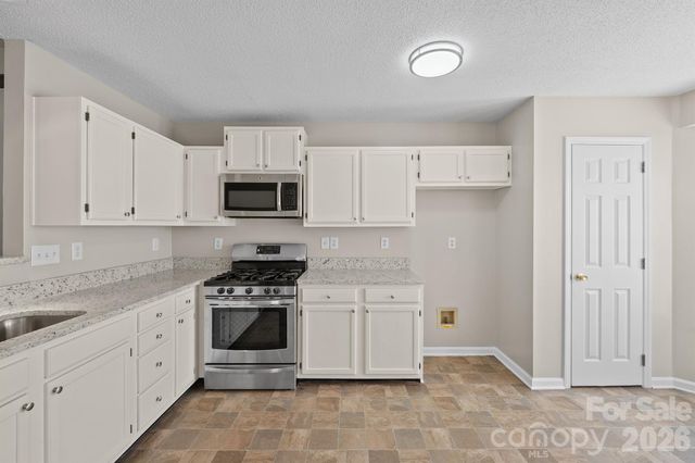 833 Brattleboro Court, Charlotte, NC 28217