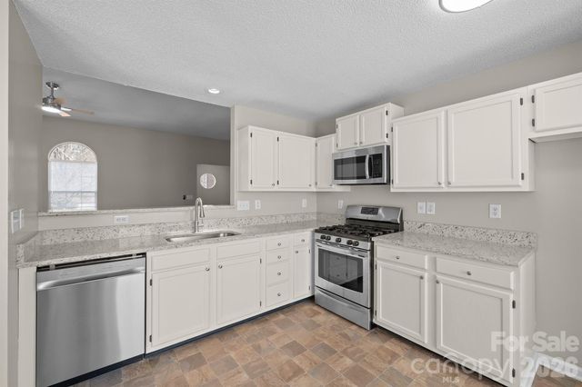 833 Brattleboro Court, Charlotte, NC 28217