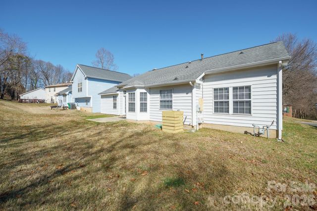 833 Brattleboro Court, Charlotte, NC 28217