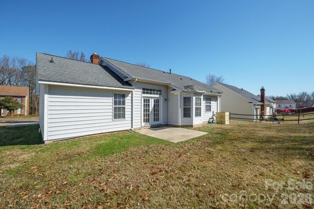 833 Brattleboro Court, Charlotte, NC 28217