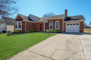 833 Brattleboro Court, Charlotte, NC 28217