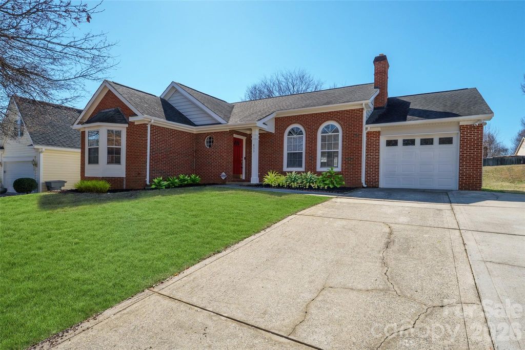 833 Brattleboro Court, Charlotte, NC 28217