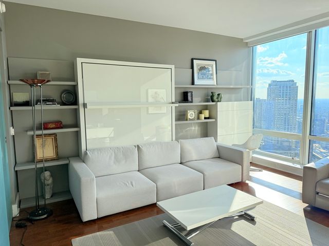 401 N Wabash Avenue 33B, Chicago, IL 60611