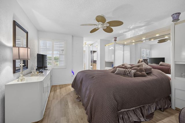 262 BRIER Circle, Jupiter, FL 33458