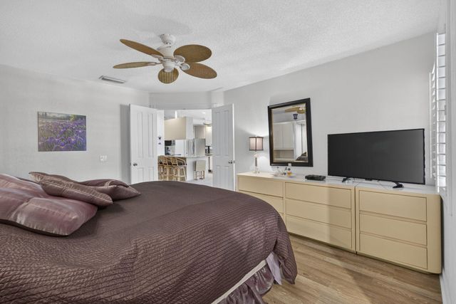 262 BRIER Circle, Jupiter, FL 33458