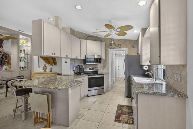 262 BRIER Circle, Jupiter, FL 33458