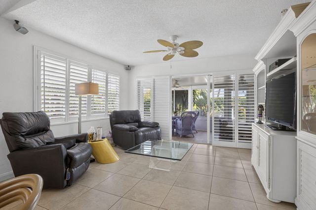 262 BRIER Circle, Jupiter, FL 33458
