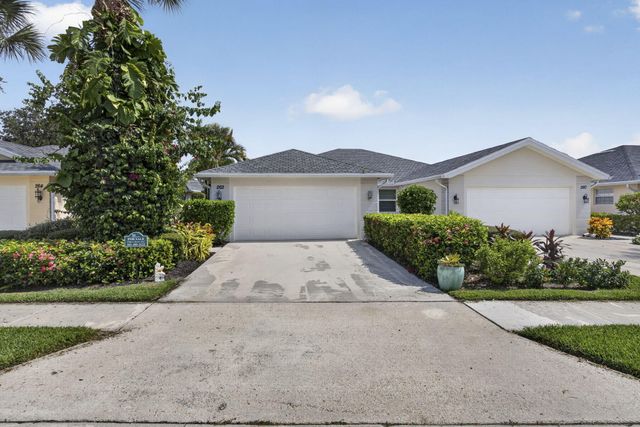 262 BRIER Circle, Jupiter, FL 33458