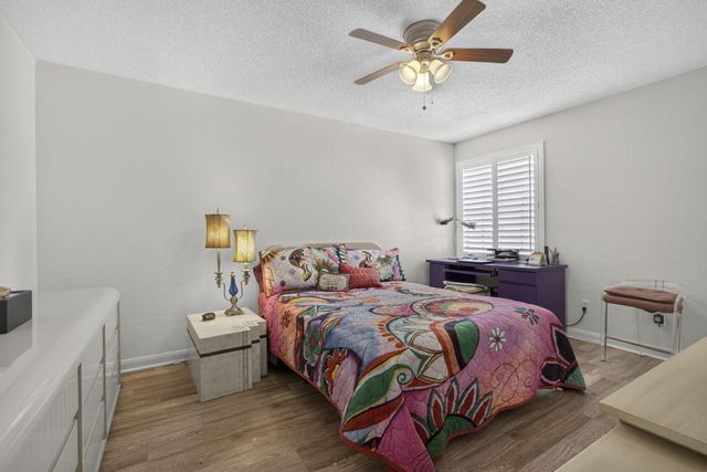 262 BRIER Circle, Jupiter, FL 33458