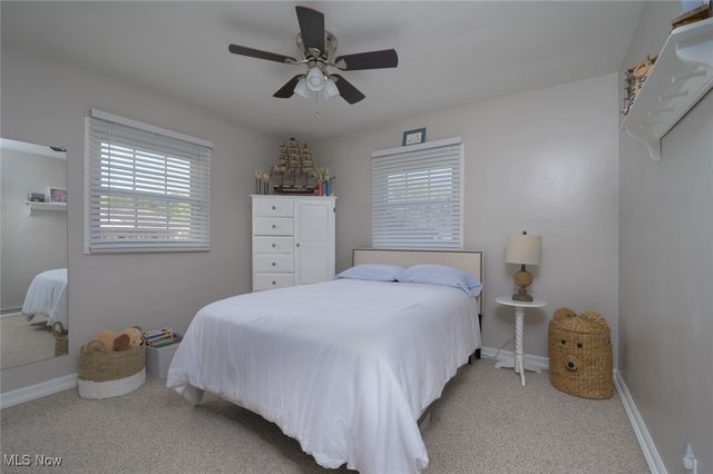 742 Dresden Drive, Hubbard, OH 44425