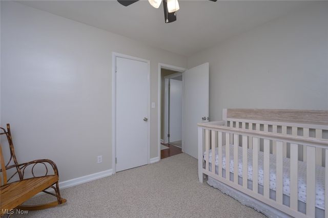 742 Dresden Drive, Hubbard, OH 44425