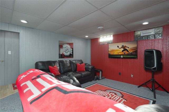 742 Dresden Drive, Hubbard, OH 44425