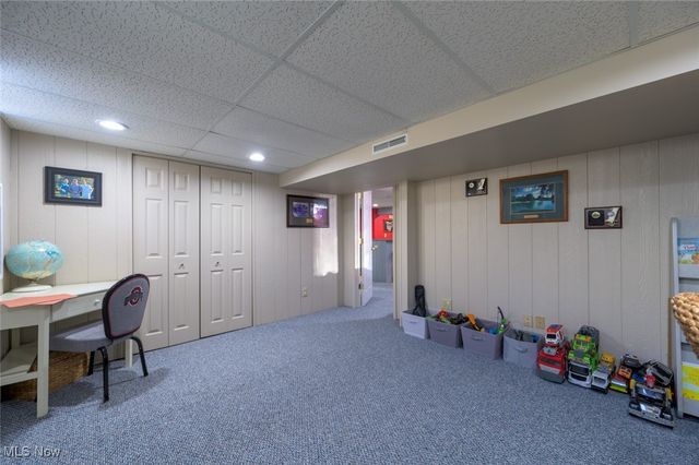 742 Dresden Drive, Hubbard, OH 44425