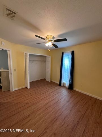 1855 ALBERTA Court N, Middleburg, FL 32068