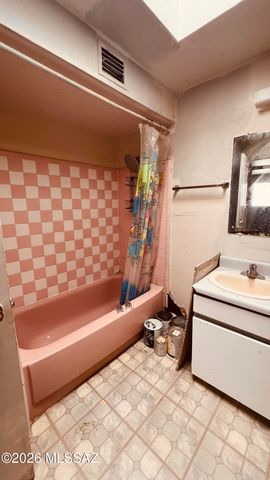 2050 W Amy Drive, Tucson, AZ 85705