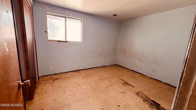 2050 W Amy Drive, Tucson, AZ 85705