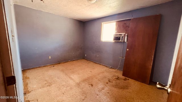 2050 W Amy Drive, Tucson, AZ 85705