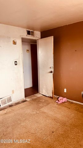 2050 W Amy Drive, Tucson, AZ 85705