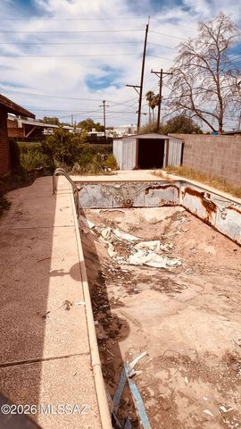 2050 W Amy Drive, Tucson, AZ 85705