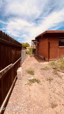 2050 W Amy Drive, Tucson, AZ 85705