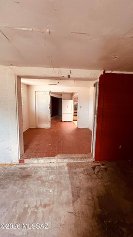 2050 W Amy Drive, Tucson, AZ 85705