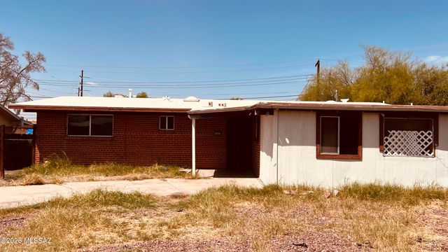 2050 W Amy Drive, Tucson, AZ 85705