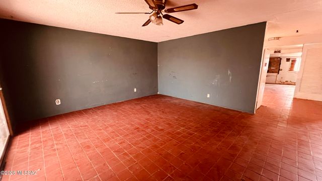 2050 W Amy Drive, Tucson, AZ 85705