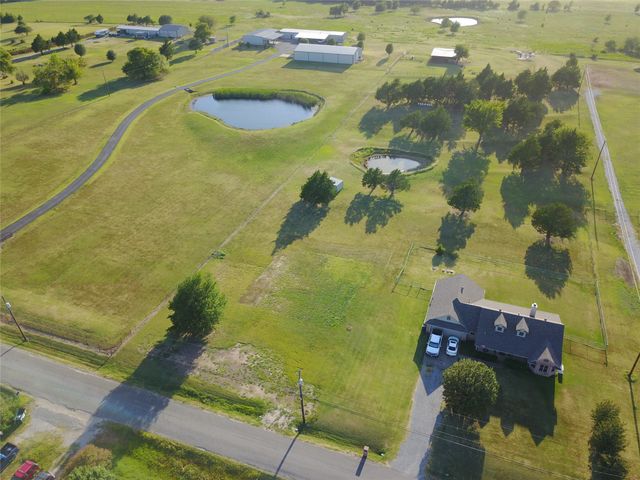 511 Pearce Drive, Pottsboro, TX 75076