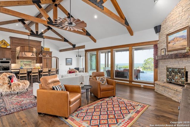 357 Cypress Estates, Ingram, TX 78025