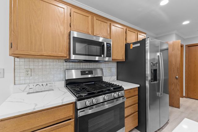 995 106th Lane NW 46, Coon Rapids, MN 55433