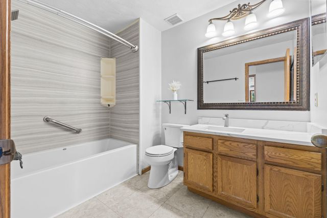 995 106th Lane NW 46, Coon Rapids, MN 55433