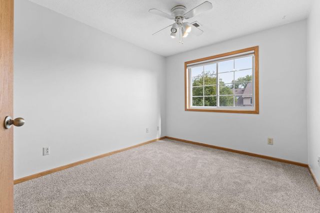 995 106th Lane NW 46, Coon Rapids, MN 55433