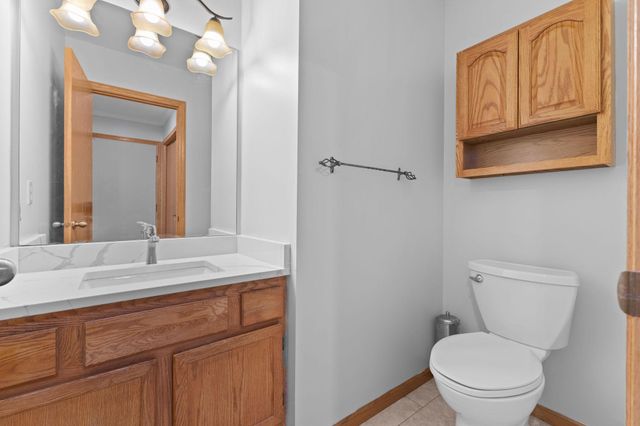 995 106th Lane NW 46, Coon Rapids, MN 55433