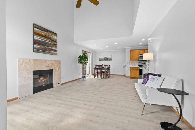 995 106th Lane NW 46, Coon Rapids, MN 55433