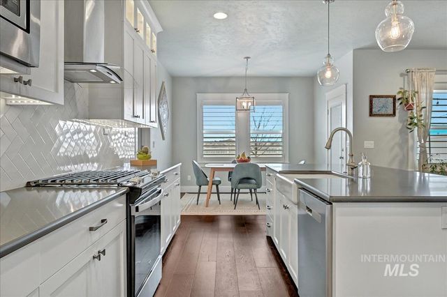 7713 S Wagons West Avenue, Boise, ID 83716