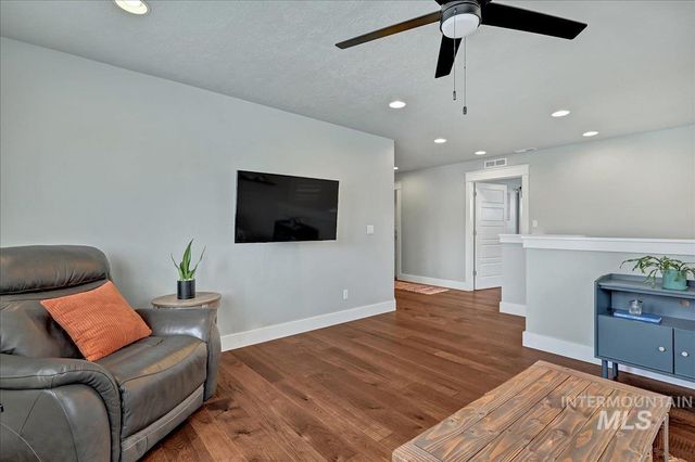 7713 S Wagons West Avenue, Boise, ID 83716