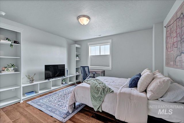 7713 S Wagons West Avenue, Boise, ID 83716