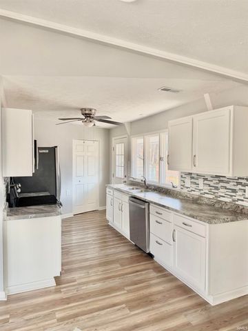50 Woodlawn Village Drive, Mitchell, IN 47446