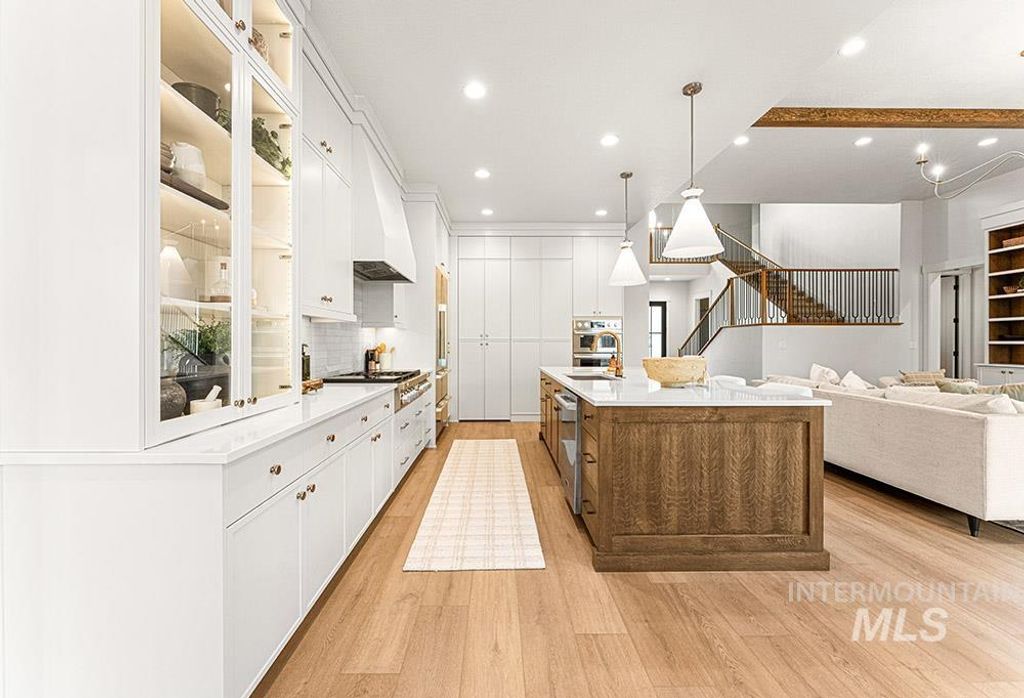 820 N Creekwater Ave Lot 8/5, Eagle, ID 83616 photo 2