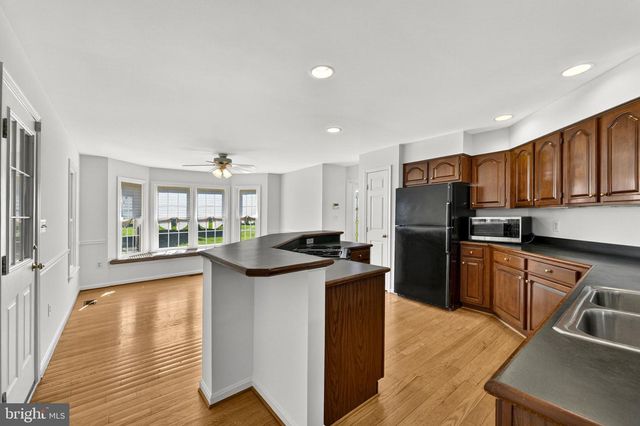 35130 PAXSON RD, Round Hill, VA 20141