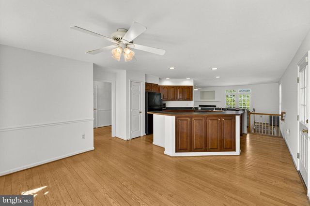 35130 PAXSON RD, Round Hill, VA 20141