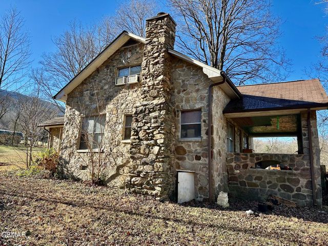 3528 Sugar Camp Circle, Sevierville, TN 37862