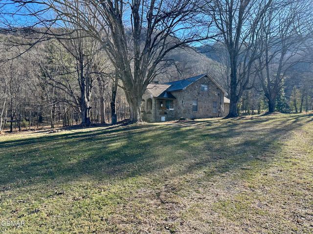 3528 Sugar Camp Circle, Sevierville, TN 37862