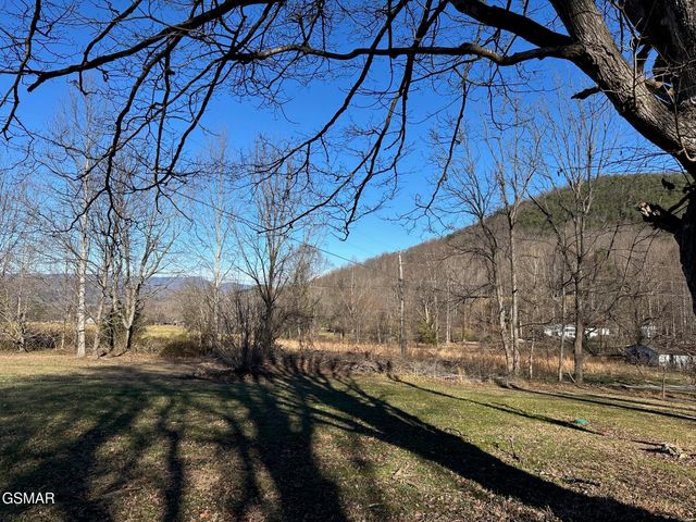 3528 Sugar Camp Circle, Sevierville, TN 37862