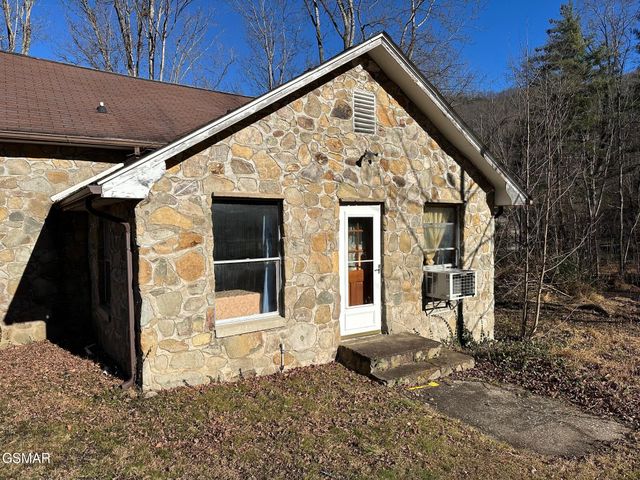 3528 Sugar Camp Circle, Sevierville, TN 37862